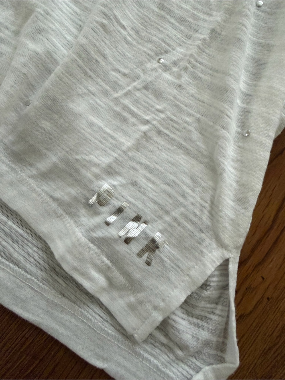 PINK Victoria's Secret White V-Neck T-Shirt - Picture 2 of 3
